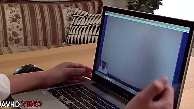 Shiona Suzumoris Passionate Asian Blowjob Performance Captures Hardcore Fans Desire