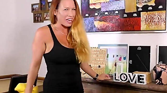 Big boobs busty booty with a thirsty vagina cumshot mature milf
