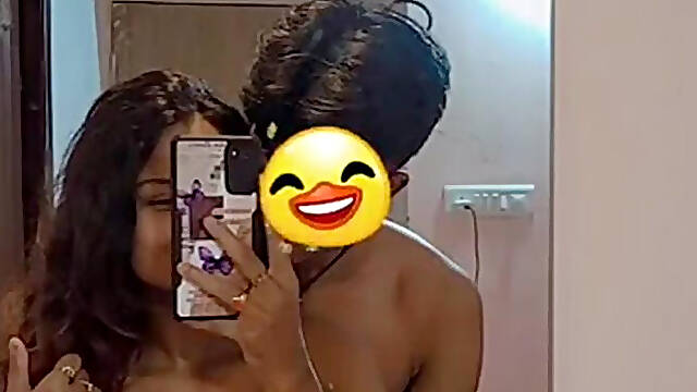 Desi Girl Nude MMS Of Blowjob From The Office Lift