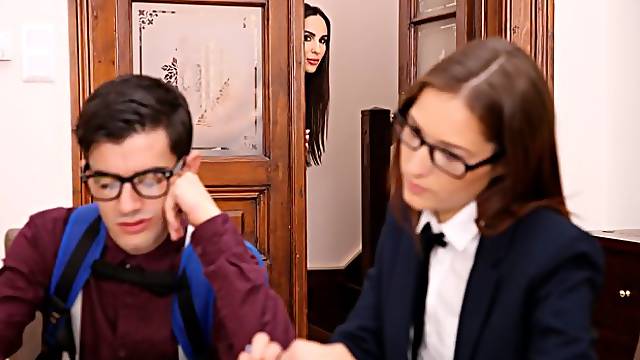 Sensual brunettes Lilu Moon and Mina are sucking in the classroom