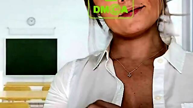 Webcam milf with breast milk live hardcore masturbate