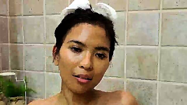 Fabulous softcore solo shower tease