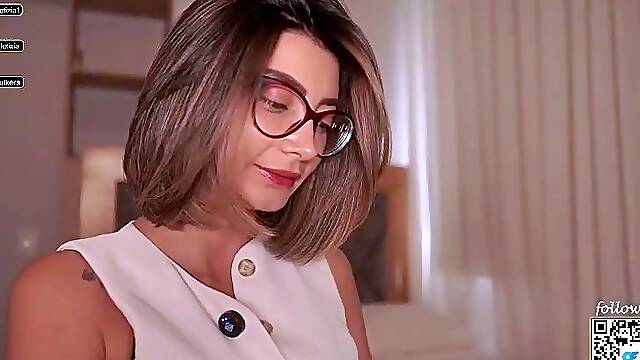 Romanialainen Videoita