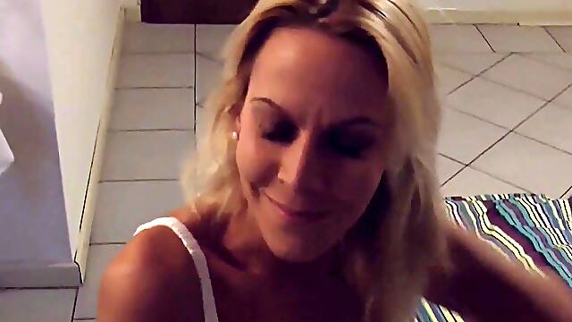 Miley-Weasel - Notgeile Schlampe gefickt-