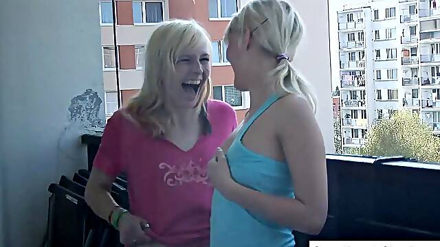 Maaike Ellie Tribbing and Fingering to Orgasm