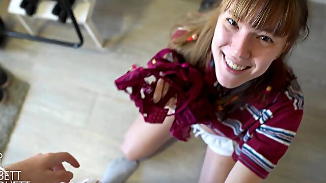 Girlfriend Helps Boyfriend Jerk Off !!