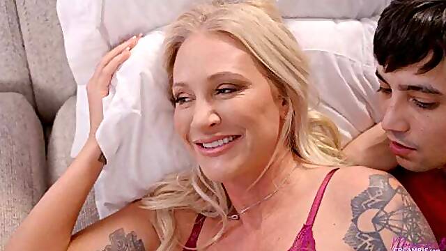 Stepmom Sneaks A Creampie On The Couch