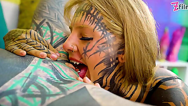 Inky punk and goth girls anal toy ride