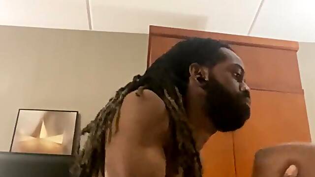 Big ebony slut gets pounded intense in doggystyle