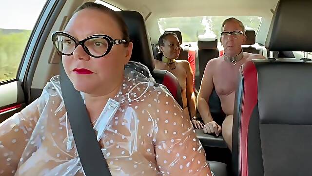 Dominatrix A Slave Day At The Beach - Mistress April