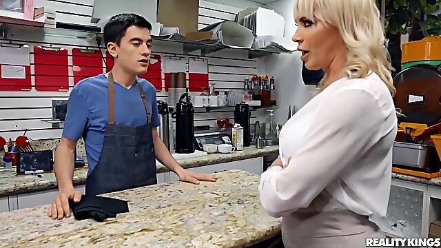 Dana Dearmond And Layton Benton - Lil Barista