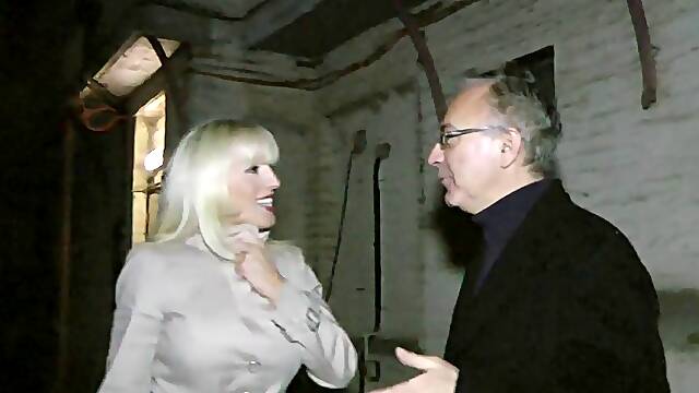Sky high slutty latex boots on a bangable milf blonde