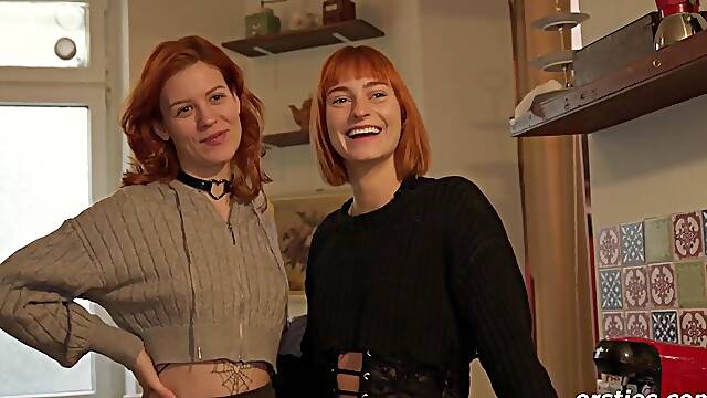 Ersties - Die sexuellen Dämonen Dolly und Mia ficken den schlafenden Toyboy in seinen Träumen