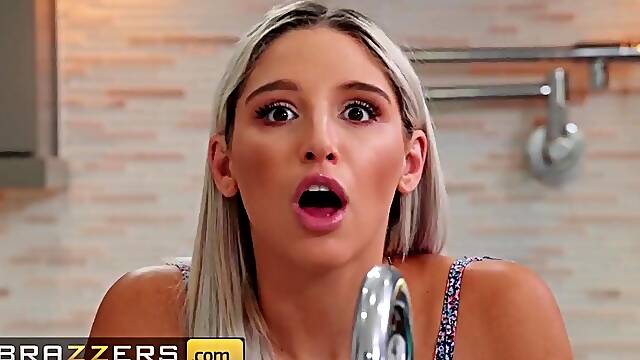 Abella Danger Zoey Monroe squirting allover after a hard
