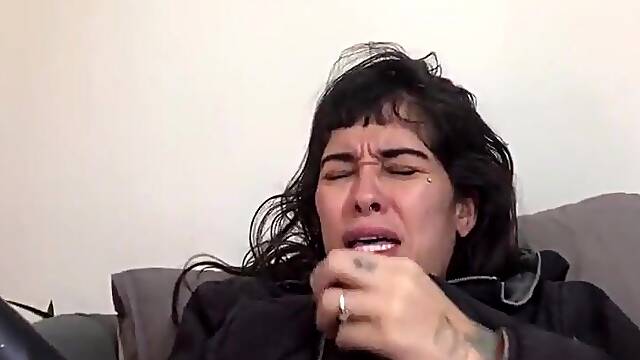 Free pv French Gal Biggest Dildos Anal And Squirt in intimate show