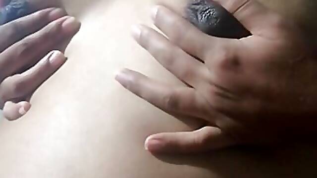 Pregnant tits play show