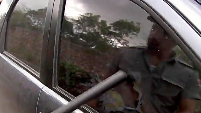 Island Fever Outdoor Pussy Spread and Sucking