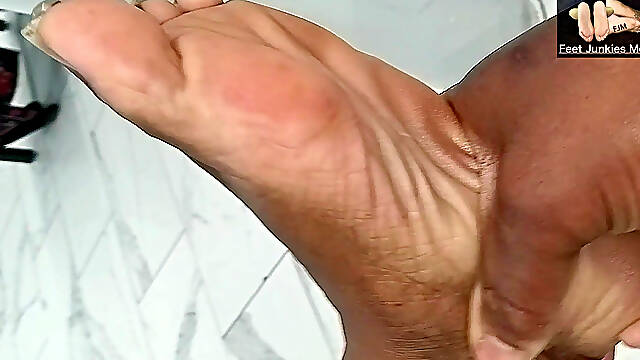 Nurse Jasmine Doe's Afterwork Hot Stinky Feet N Nude Long Toenails