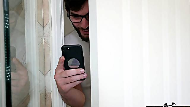 Hardcore fucking at home with horny cougar wife Nina Elle